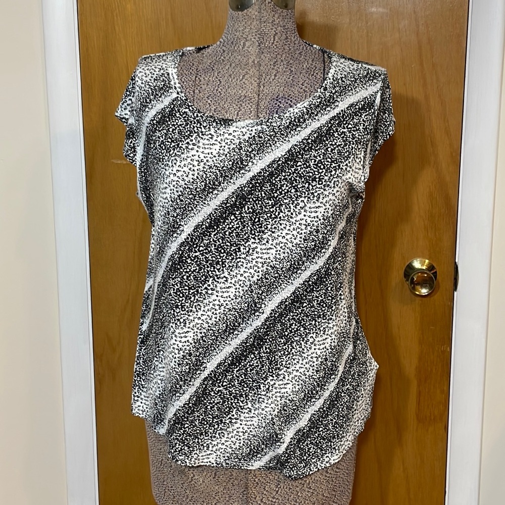 Preswick & Moore Womens XL Petite PXL Black and White Short Sleeve Blouse